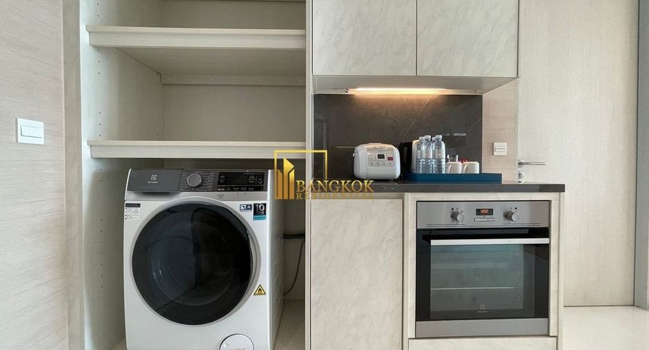 For rent 3 bedrooms serviced apartment in Watthana, Bangkok