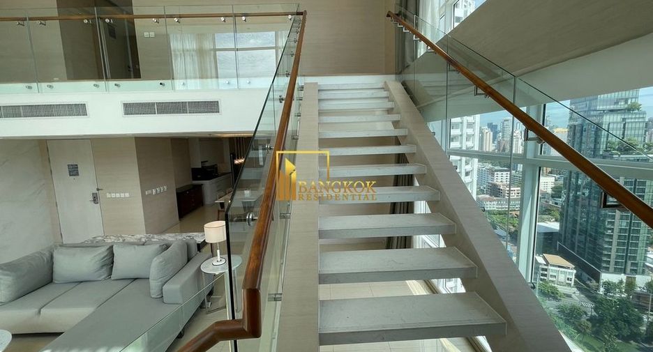 For rent 3 bedrooms serviced apartment in Watthana, Bangkok