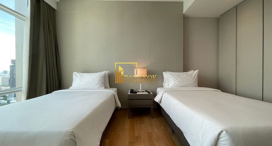 For rent 3 bedrooms serviced apartment in Watthana, Bangkok