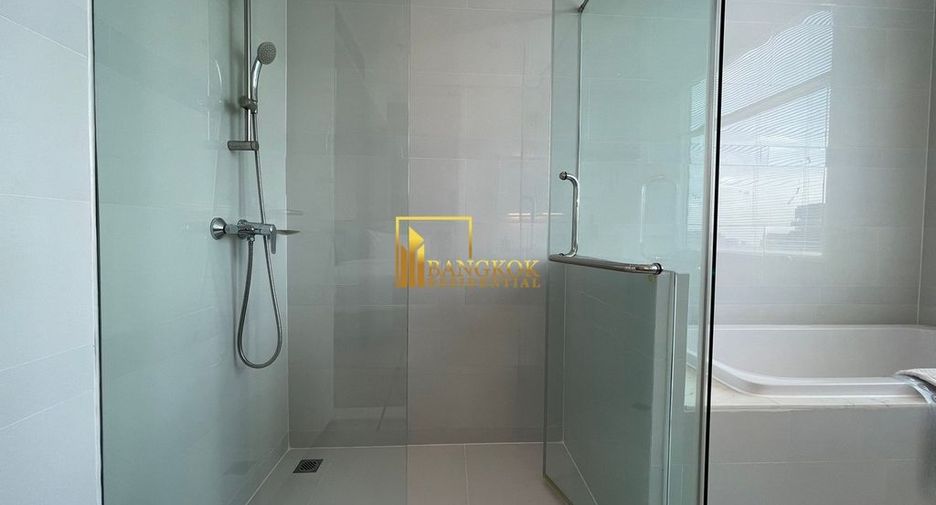 For rent 3 bedrooms serviced apartment in Watthana, Bangkok