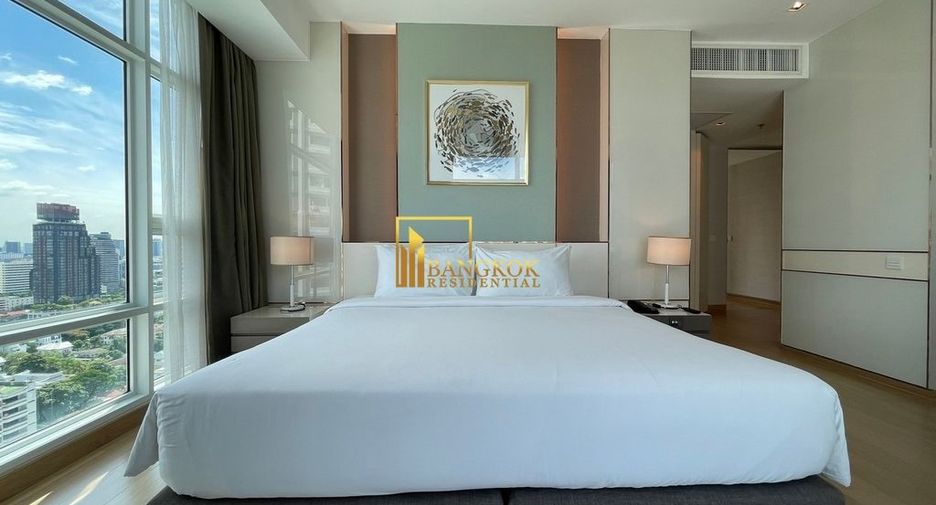 For rent 3 bedrooms serviced apartment in Watthana, Bangkok