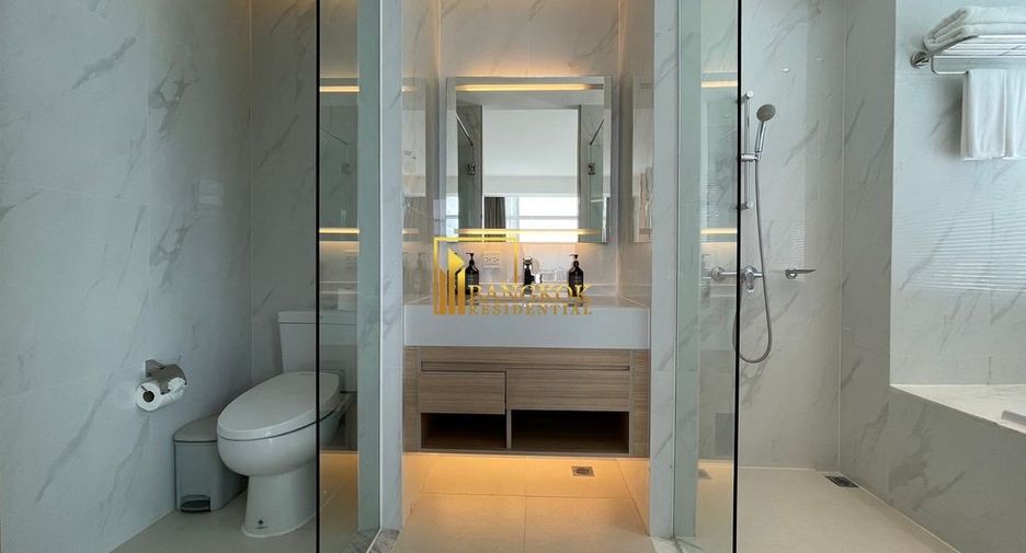 For rent 3 bedrooms serviced apartment in Watthana, Bangkok
