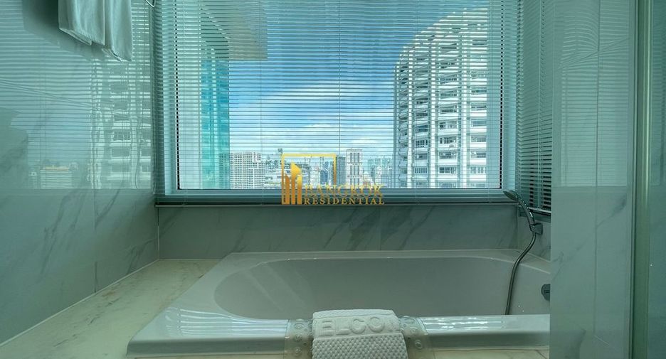 For rent 3 bedrooms serviced apartment in Watthana, Bangkok