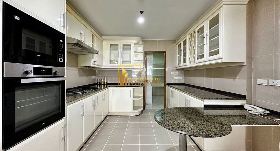 Apartment zur Miete mit 4 Zimmer in Khlong Toei, Bangkok