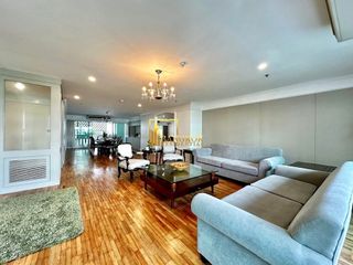 For rent 4 bedrooms apartment in Khlong Toei, Bangkok