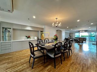 For rent 4 bedrooms apartment in Khlong Toei, Bangkok