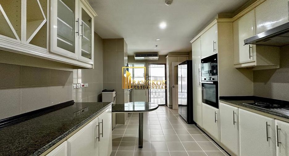 Apartment zur Miete mit 4 Zimmer in Khlong Toei, Bangkok