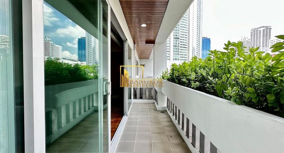 Apartment zur Miete mit 4 Zimmer in Khlong Toei, Bangkok