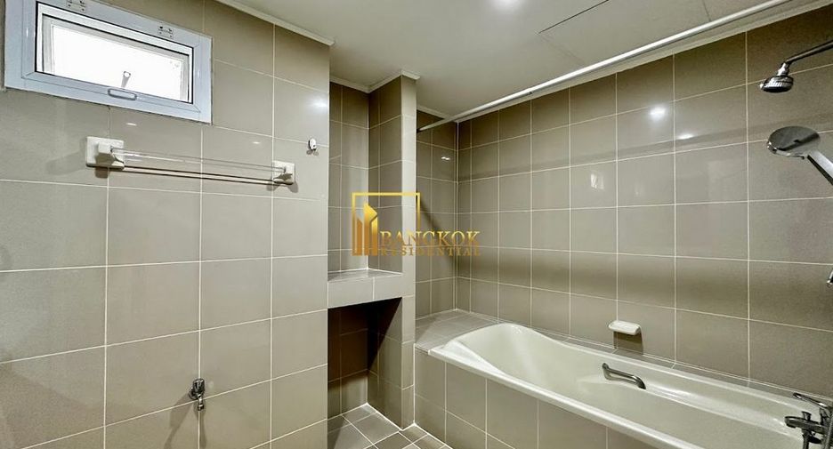 Apartment zur Miete mit 4 Zimmer in Khlong Toei, Bangkok