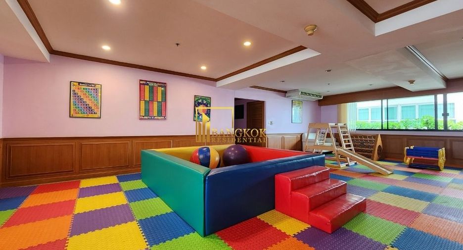 Apartment zur Miete mit 4 Zimmer in Khlong Toei, Bangkok