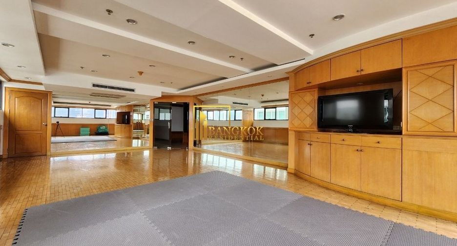 Apartment zur Miete mit 4 Zimmer in Khlong Toei, Bangkok