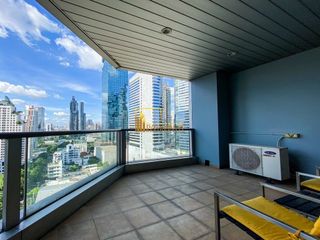 Condo en alquiler de 3 habitaciones en Sathon, Bangkok