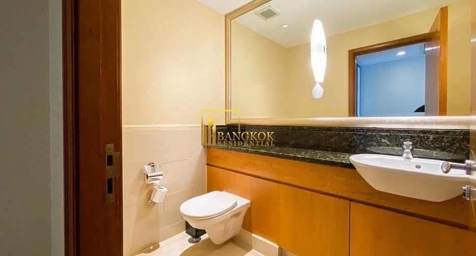 For rent 3 bedrooms condo in Sathon, Bangkok