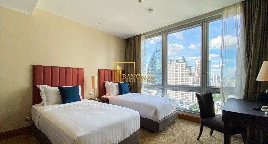 For rent 3 bedrooms condo in Sathon, Bangkok