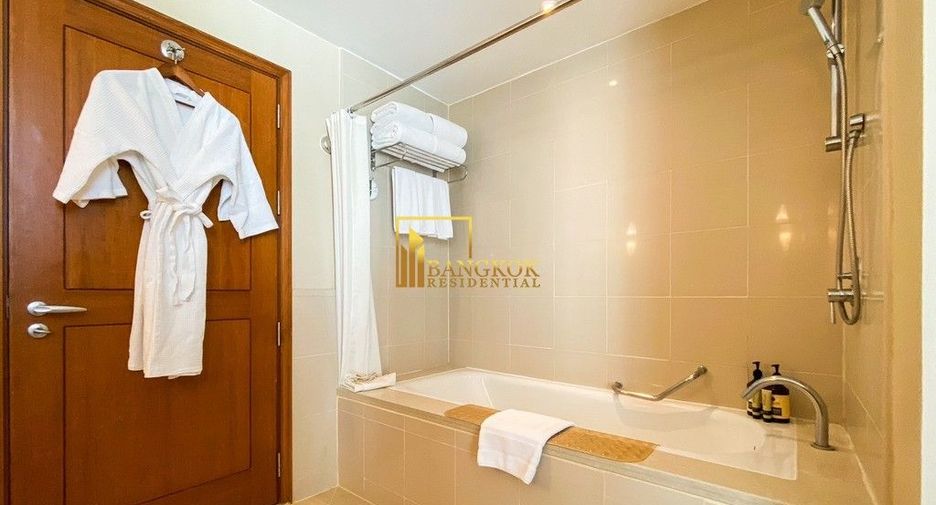 For rent 3 bedrooms condo in Sathon, Bangkok