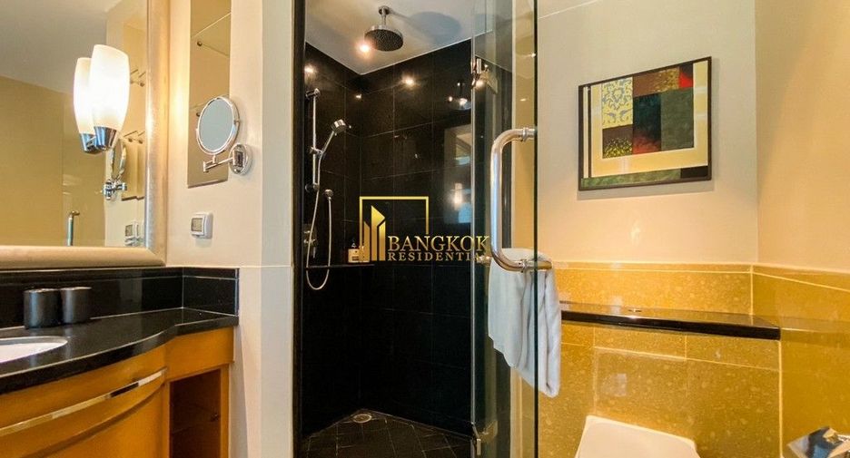 For rent 3 bedrooms condo in Sathon, Bangkok