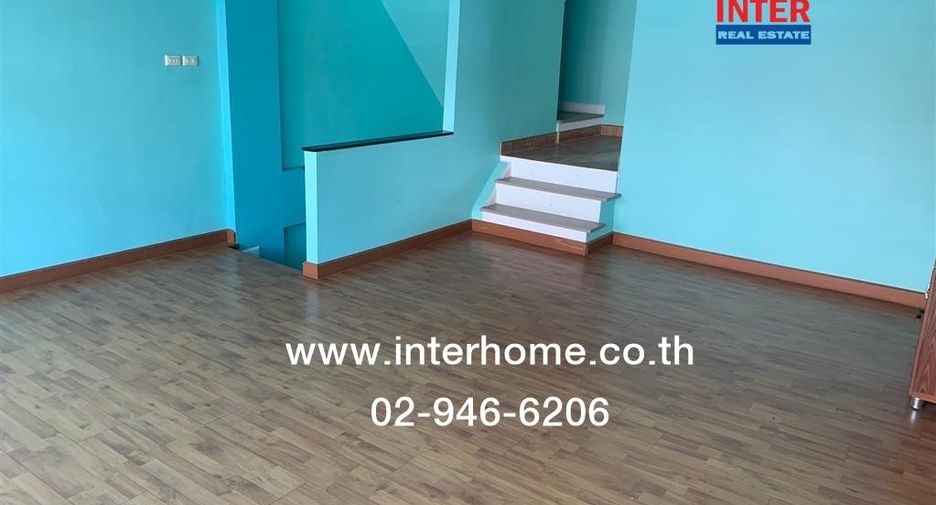 For sale 4 bedrooms townhouse in Khan Na Yao, Bangkok