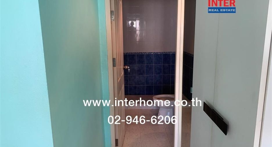 For sale 4 bedrooms townhouse in Khan Na Yao, Bangkok