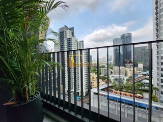 For rent 2 bedrooms serviced apartment in Khlong Toei, Bangkok
