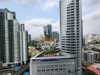 For rent 2 bedrooms serviced apartment in Khlong Toei, Bangkok
