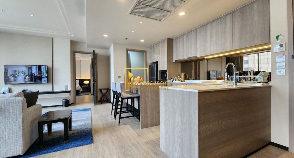 À louer 2 chambres appartement avec services à Khlong Toei, Bangkok