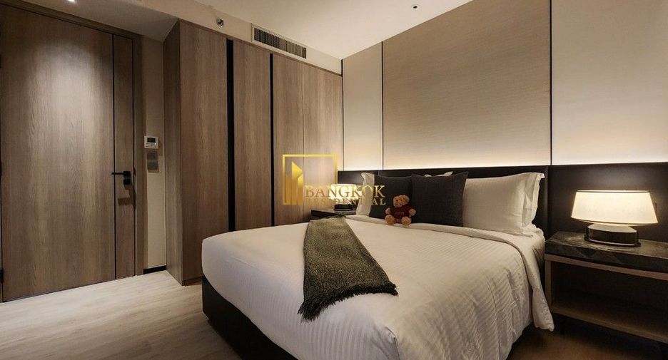 À louer 2 chambres appartement avec services à Khlong Toei, Bangkok