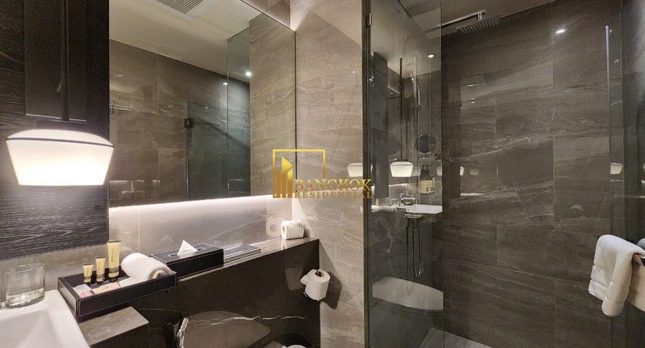 À louer 2 chambres appartement avec services à Khlong Toei, Bangkok