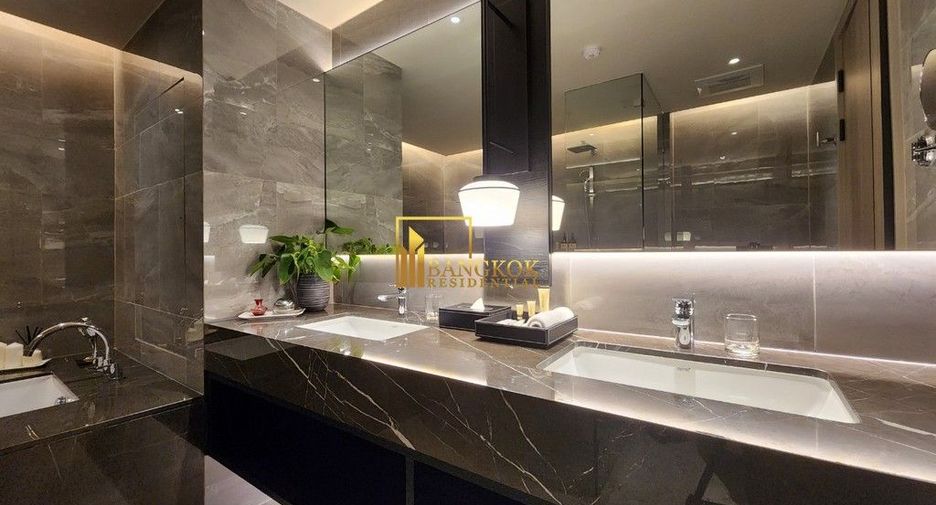 À louer 2 chambres appartement avec services à Khlong Toei, Bangkok