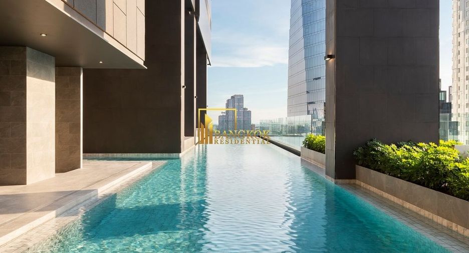 À louer 2 chambres appartement avec services à Khlong Toei, Bangkok