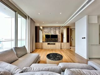 Condo en alquiler de 4 habitaciones en Khlong San, Bangkok