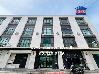 For sale 7 bedrooms townhouse in Wang Thonglang, Bangkok