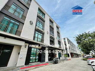 For sale 7 bedrooms townhouse in Wang Thonglang, Bangkok