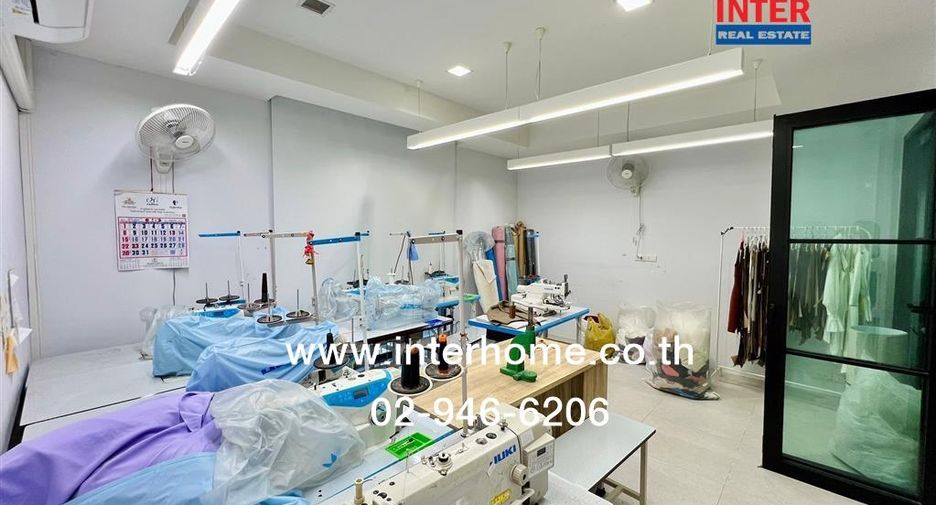 ขาย 7 ห้องนอน ทาวน์เฮ้าส์ ใน วังทองหลาง, กรุงเทพฯ