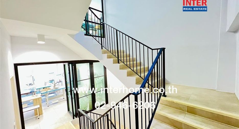 ขาย 7 ห้องนอน ทาวน์เฮ้าส์ ใน วังทองหลาง, กรุงเทพฯ
