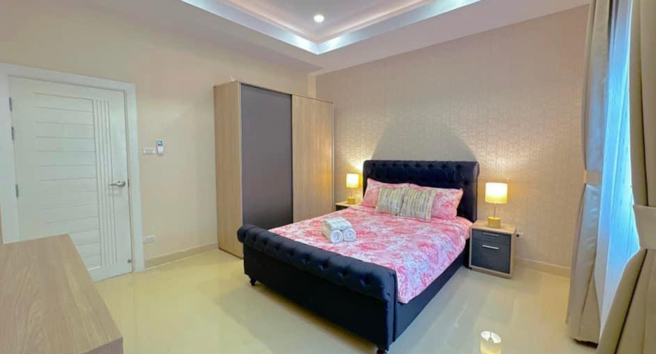 Villa en venta de 4 habitaciones en Bang Saray, Pattaya