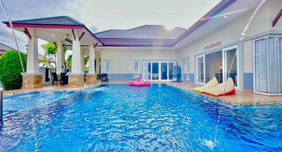Villa en venta de 4 habitaciones en Bang Saray, Pattaya
