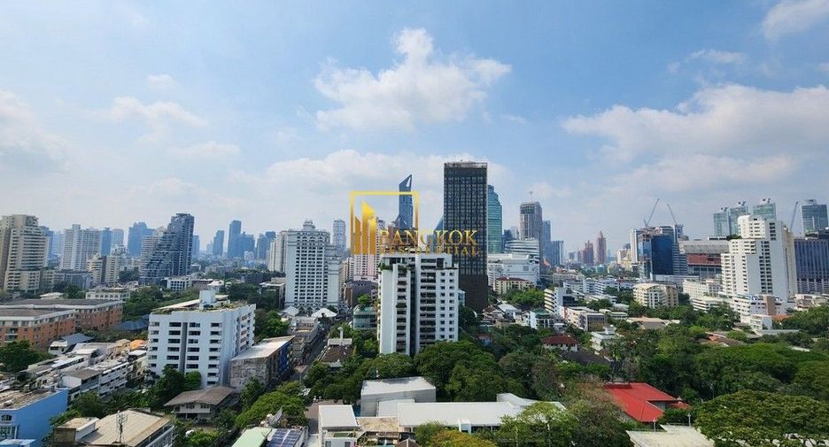 For rent 4 bedrooms apartment in Watthana, Bangkok