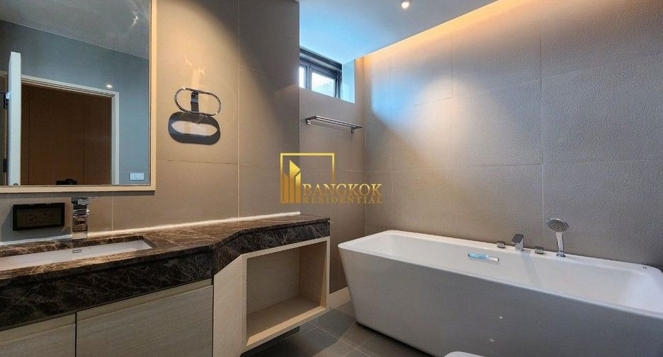 For rent 4 bedrooms apartment in Watthana, Bangkok