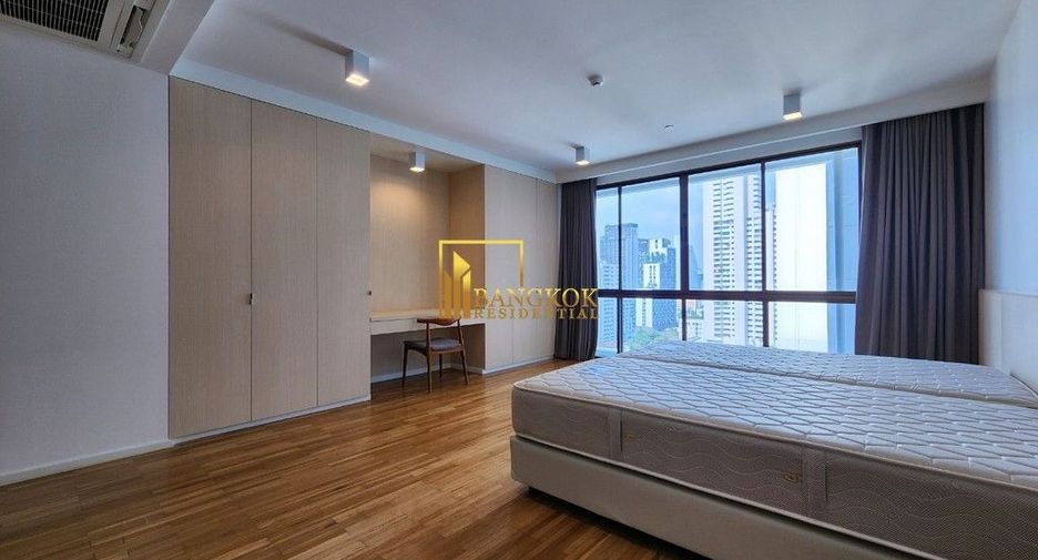 For rent 4 bedrooms apartment in Watthana, Bangkok