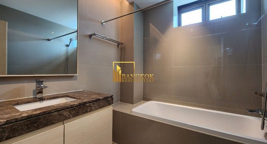 For rent 4 bedrooms apartment in Watthana, Bangkok