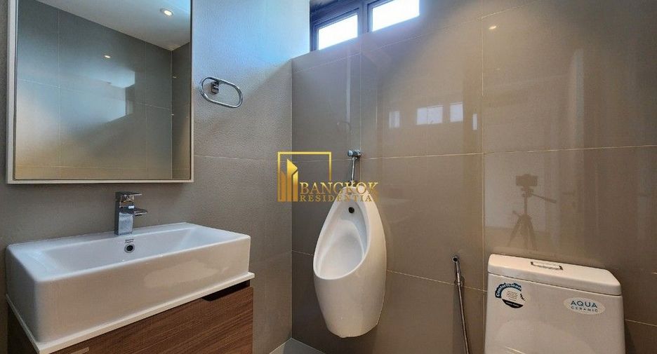 For rent 4 bedrooms apartment in Watthana, Bangkok