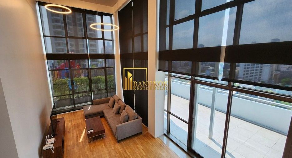 For rent 4 bedrooms apartment in Watthana, Bangkok