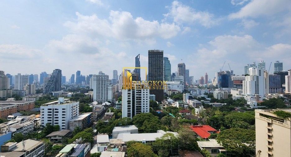 For rent 4 bedrooms apartment in Watthana, Bangkok