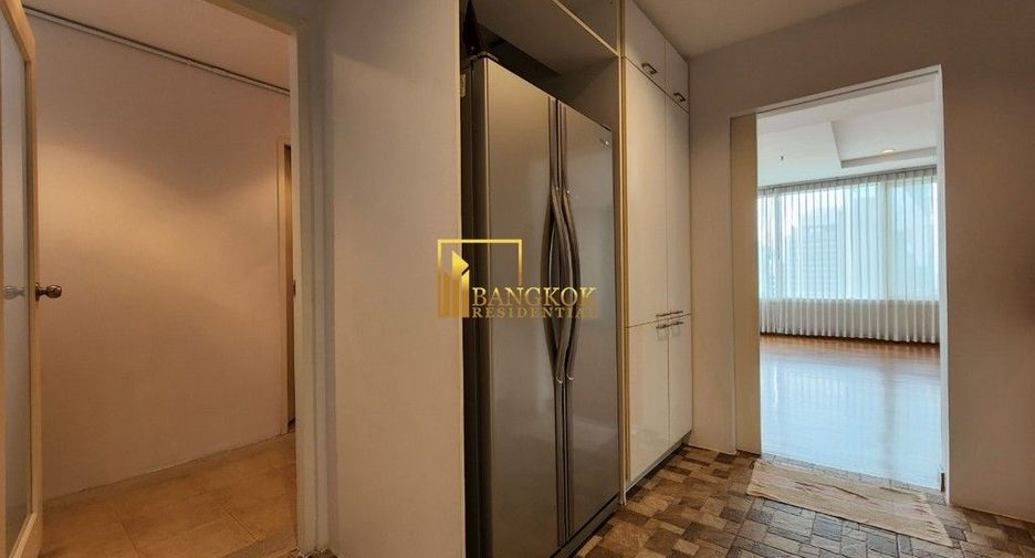 For rent 4 bedrooms condo in Khlong Toei, Bangkok