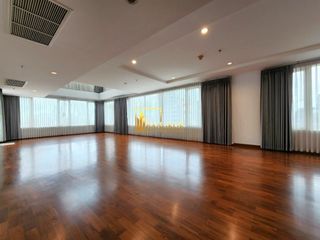 ให้เช่า 4 ห้องนอน คอนโด ใน คลองเตย, กรุงเทพฯ
