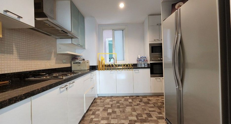 For rent 4 bedrooms condo in Khlong Toei, Bangkok