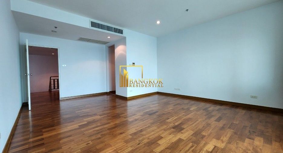 For rent 4 bedrooms condo in Khlong Toei, Bangkok
