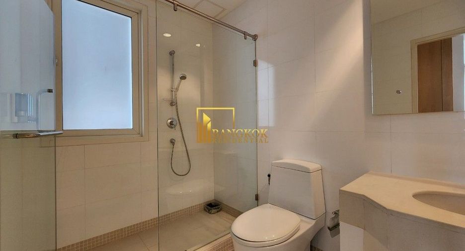For rent 4 bedrooms condo in Khlong Toei, Bangkok