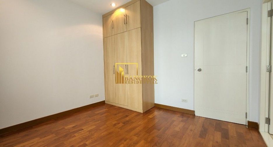 For rent 4 bedrooms condo in Khlong Toei, Bangkok