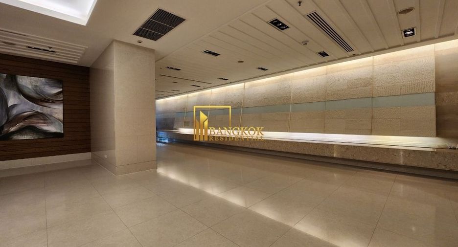 For rent 4 bedrooms condo in Khlong Toei, Bangkok